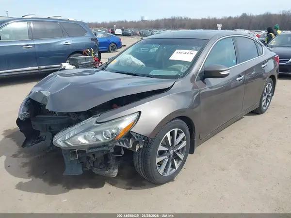 1N4AL3AP0HC141384 2017 NISSAN ALTIMA - Image 2