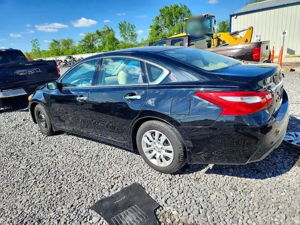 1N4AL3AP0HC144656 2017 NISSAN ALTIMA - Image 2