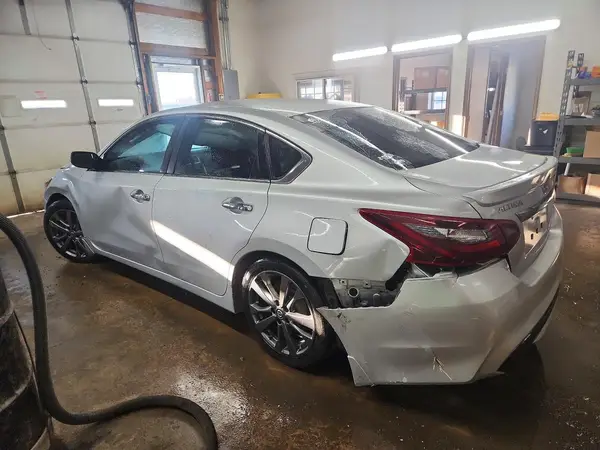 1N4AL3AP0HC146889 2017 NISSAN ALTIMA - Image 2