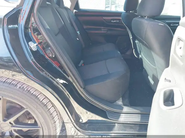 1N4AL3AP0HC147606 2017 NISSAN ALTIMA - Image 8