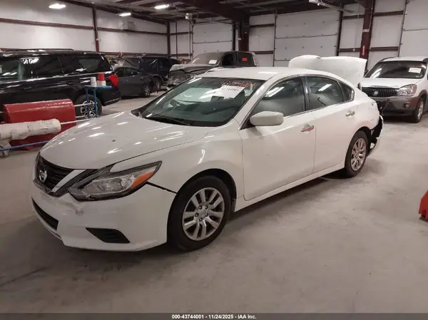 1N4AL3AP0HC149890 2017 NISSAN ALTIMA - Image 2