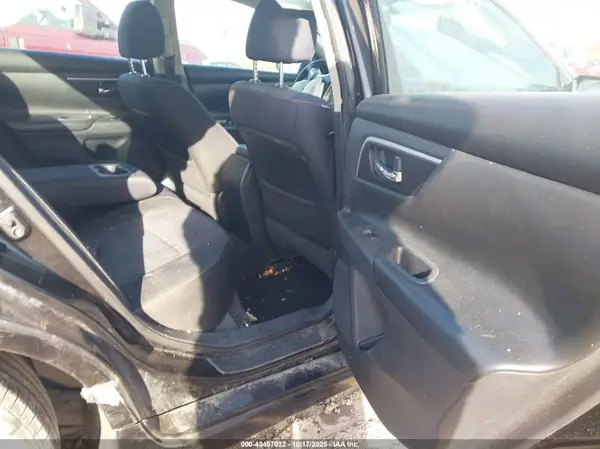 1N4AL3AP0HC156130 2017 NISSAN ALTIMA - Image 8