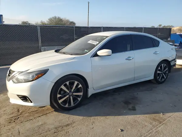 1N4AL3AP0HC157634 2017 NISSAN ALTIMA - Image 1