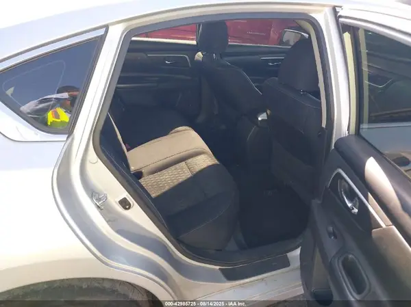 1N4AL3AP0HC160212 2017 NISSAN ALTIMA - Image 8