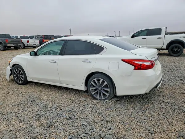 1N4AL3AP0HC161456 2017 NISSAN ALTIMA - Image 2