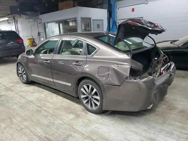 1N4AL3AP0HC167600 2017 NISSAN ALTIMA - Image 2