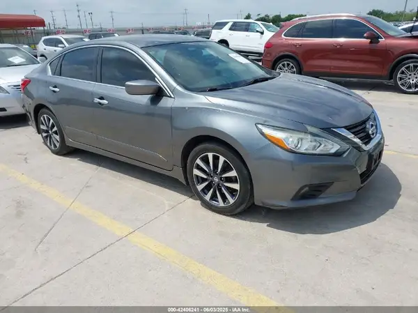 1N4AL3AP0HC171260 2017 NISSAN ALTIMA - Image 1