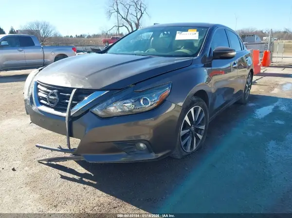 1N4AL3AP0HC174594 2017 NISSAN ALTIMA - Image 2