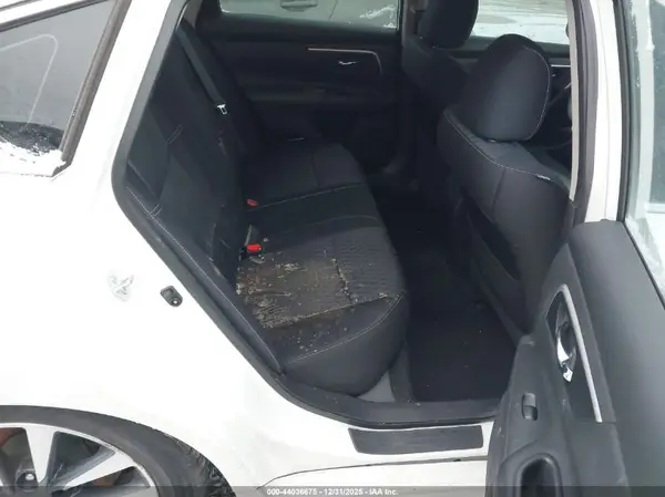 1N4AL3AP0HC175213 2017 NISSAN ALTIMA - Image 8