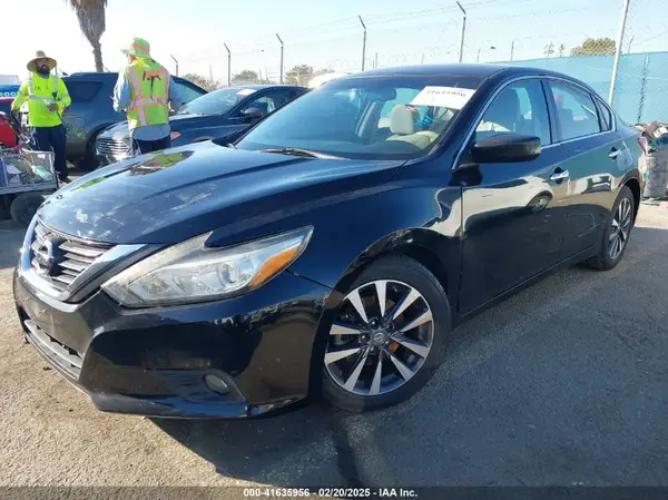 1N4AL3AP0HC175504 2017 NISSAN ALTIMA - Image 2