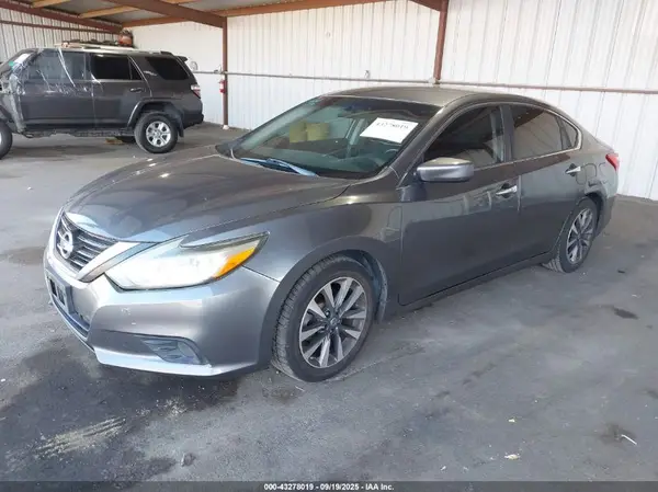1N4AL3AP0HC176703 2017 NISSAN ALTIMA - Image 2