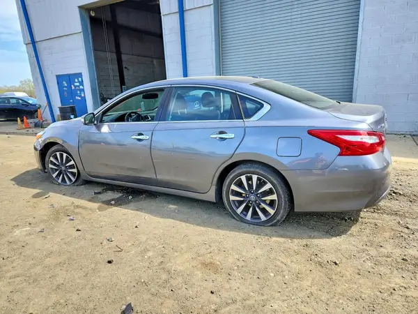 1N4AL3AP0HC177821 2017 NISSAN ALTIMA - Image 2