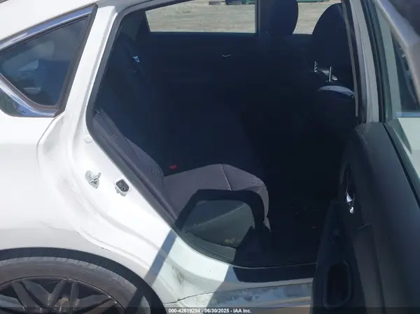 1N4AL3AP0HC179858 2017 NISSAN ALTIMA - Image 8