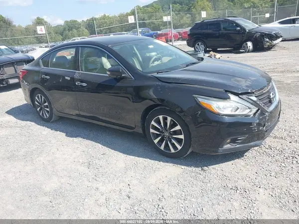 1N4AL3AP0HC180332 2017 NISSAN ALTIMA - Image 1
