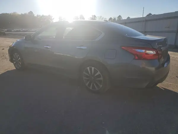 1N4AL3AP0HC181674 2017 NISSAN ALTIMA - Image 2