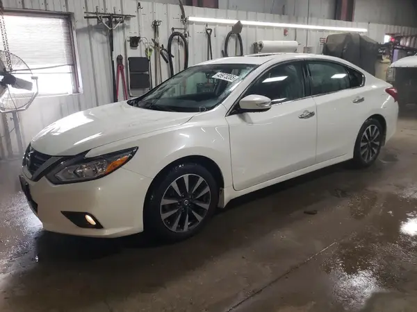 1N4AL3AP0HC187510 2017 NISSAN ALTIMA - Image 1