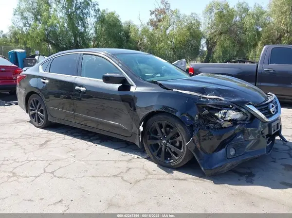 1N4AL3AP0HC187796 2017 NISSAN ALTIMA - Image 1