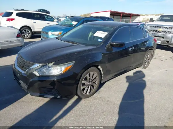 1N4AL3AP0HC194716 2017 NISSAN ALTIMA - Image 2