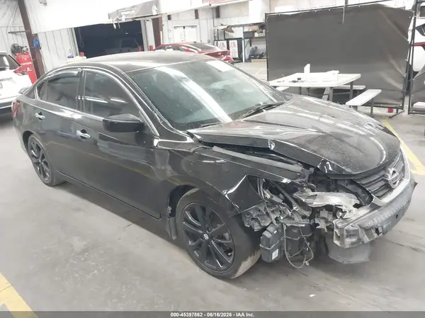 1N4AL3AP0HC197437 2017 NISSAN ALTIMA - Image 1