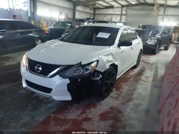 1N4AL3AP0HC199060 2017 NISSAN ALTIMA - Image 2