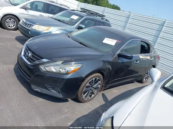 1N4AL3AP0HC201437 2017 NISSAN ALTIMA - Image 2