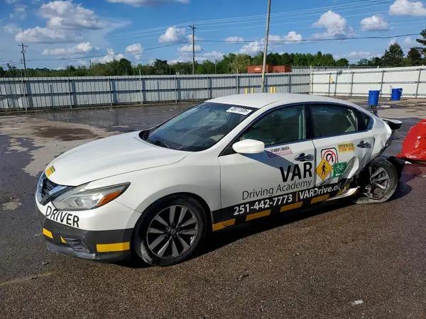 1N4AL3AP0HC203107 2017 NISSAN ALTIMA - Image 1