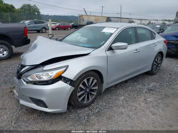 1N4AL3AP0HC203978 2017 NISSAN ALTIMA - Image 2