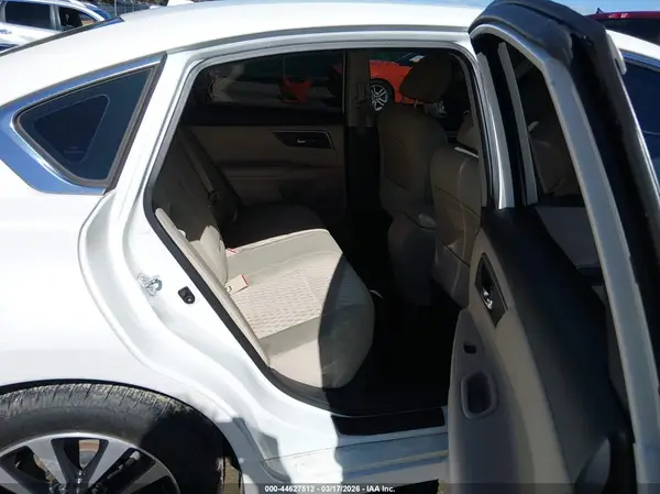 1N4AL3AP0HC204760 2017 NISSAN ALTIMA - Image 8