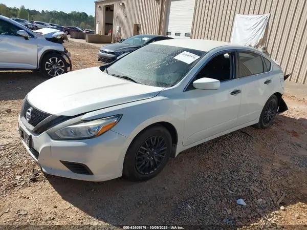 1N4AL3AP0HC207223 2017 NISSAN ALTIMA - Image 2