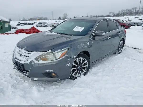 1N4AL3AP0HC209604 2017 NISSAN ALTIMA - Image 2
