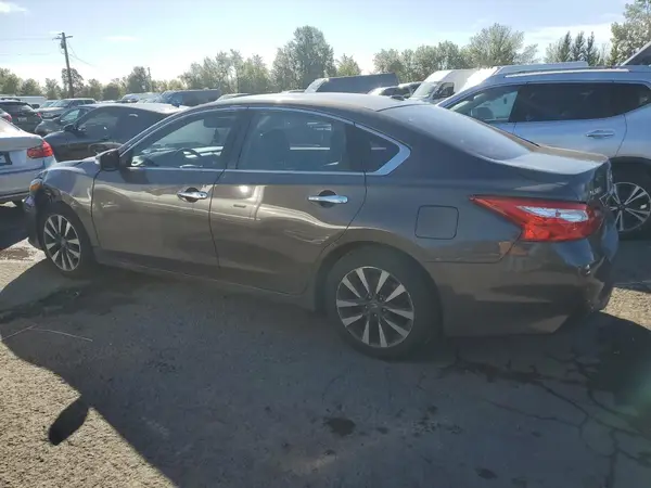 1N4AL3AP0HC210073 2017 NISSAN ALTIMA - Image 2