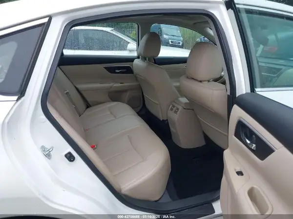1N4AL3AP0HC210932 2017 NISSAN ALTIMA - Image 8