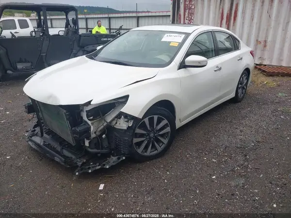 1N4AL3AP0HC211739 2017 NISSAN ALTIMA - Image 2