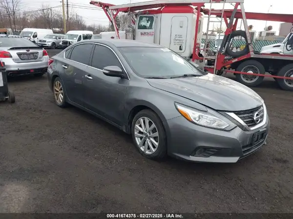 1N4AL3AP0HC213734 2017 NISSAN ALTIMA - Image 1