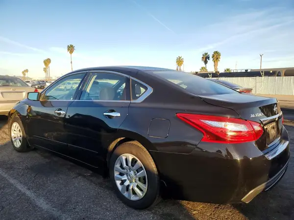 1N4AL3AP0HC215208 2017 NISSAN ALTIMA - Image 2