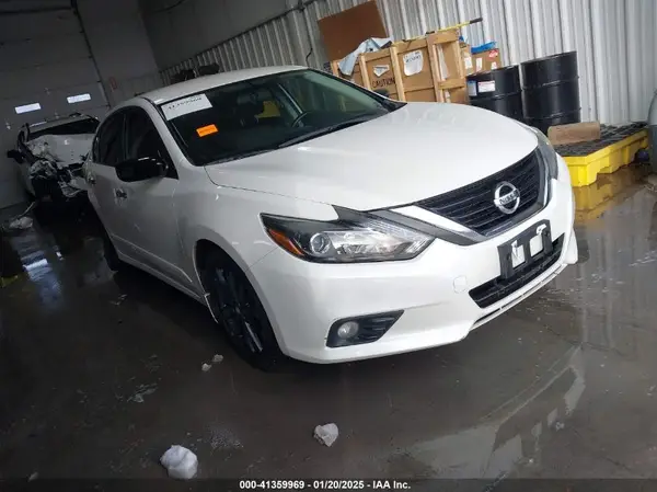1N4AL3AP0HC221736 2017 NISSAN ALTIMA - Image 1