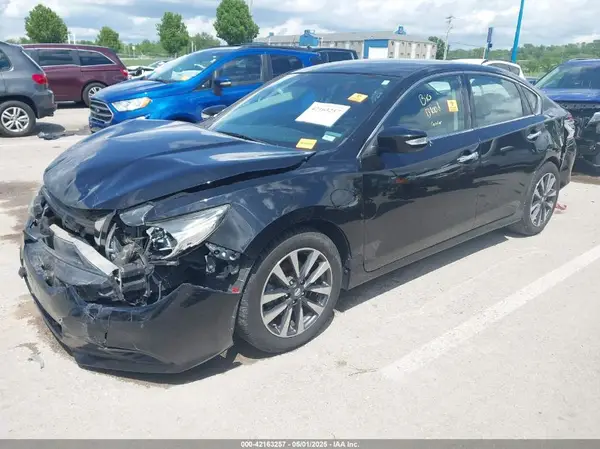 1N4AL3AP0HC230985 2017 NISSAN ALTIMA - Image 2