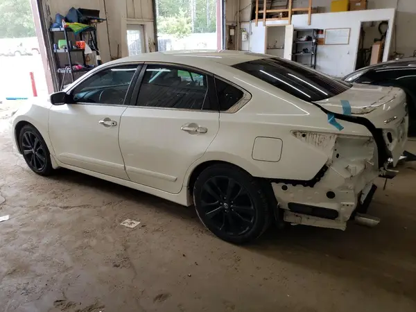 1N4AL3AP0HC238021 2017 NISSAN ALTIMA - Image 2