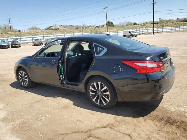 1N4AL3AP0HC239654 2017 NISSAN ALTIMA - Image 2