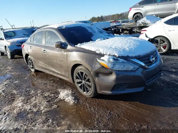1N4AL3AP0HC240271 2017 NISSAN ALTIMA - Image 1
