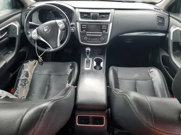 1N4AL3AP0HC240304 2017 NISSAN ALTIMA - Image 8