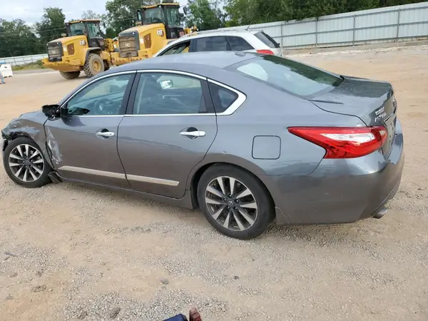 1N4AL3AP0HC241677 2017 NISSAN ALTIMA - Image 2
