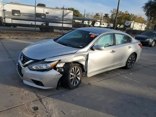 1N4AL3AP0HC242134 2017 NISSAN ALTIMA - Image 1