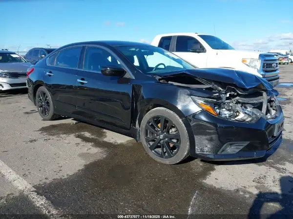 1N4AL3AP0HC243610 2017 NISSAN ALTIMA - Image 1
