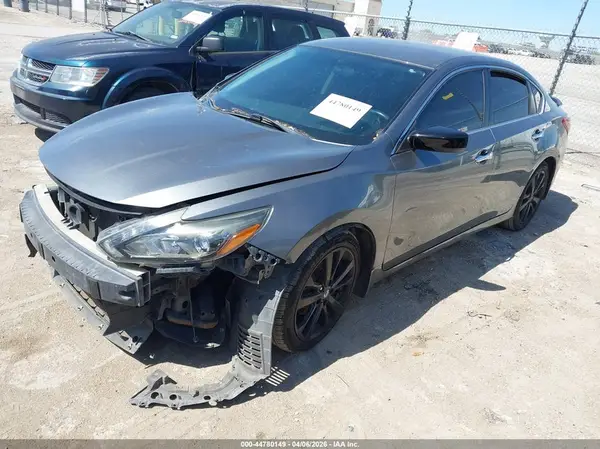1N4AL3AP0HC244725 2017 NISSAN ALTIMA - Image 2