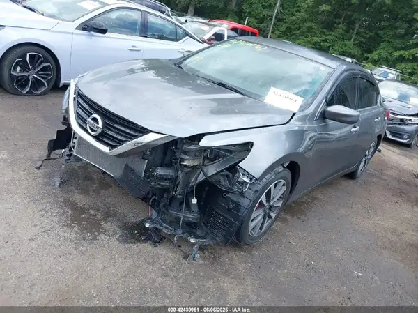 1N4AL3AP0HC246569 2017 NISSAN ALTIMA - Image 2