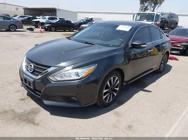 1N4AL3AP0HC250394 2017 NISSAN ALTIMA - Image 2