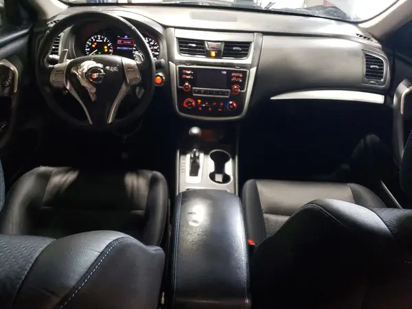 1N4AL3AP0HC252100 2017 NISSAN ALTIMA - Image 8