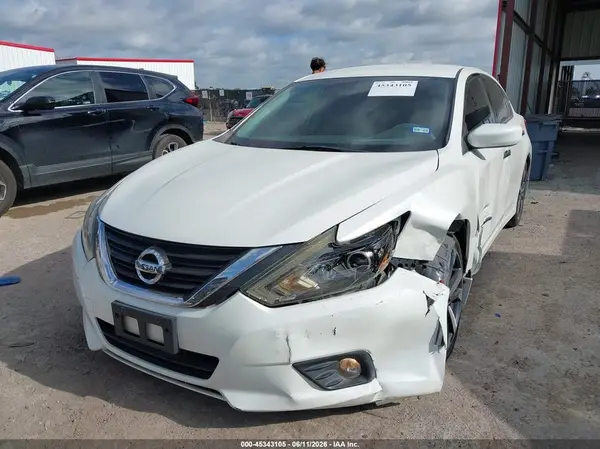 1N4AL3AP0HC252372 2017 NISSAN ALTIMA - Image 2