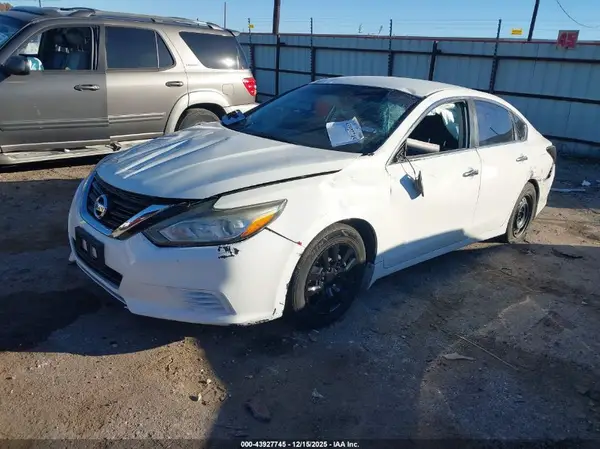 1N4AL3AP0HC253523 2017 NISSAN ALTIMA - Image 2